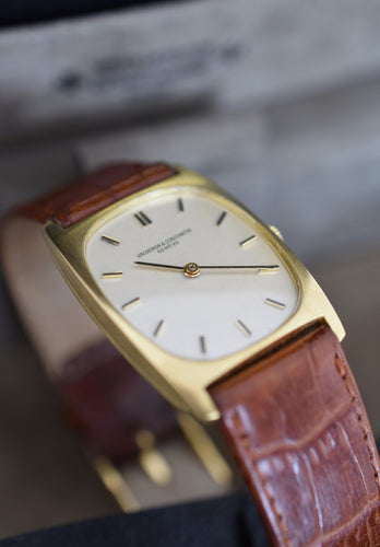 Vacheron Constantin Tonneau Or jaune 1970  Réf 7813 18.jpg