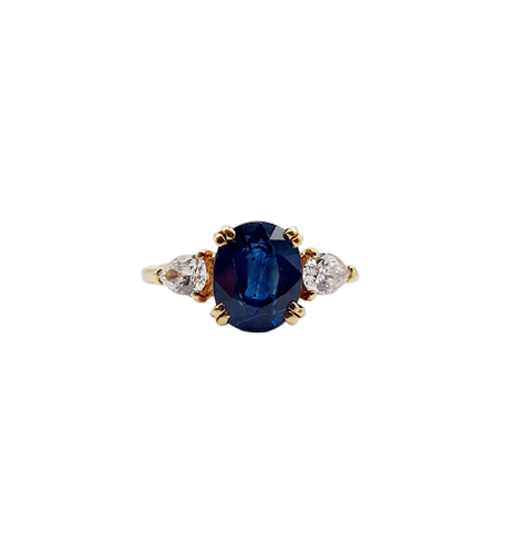 Vintage 18k gold ring with natural sapphire and diamonds 