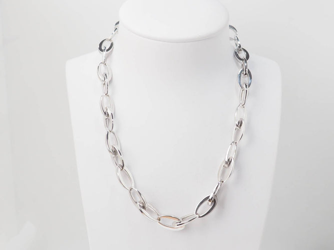 Collier Collier en or blanc 18 carats à maillons ovales – 25 g 58 Facettes 23426