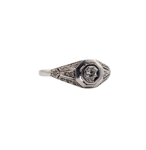 Ring Signet ring Art Deco in white gold, platinum and diamonds 
