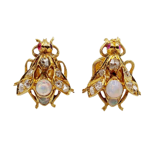 Boucles d'oreilles Puces d'oreilles victoriennes abeilles en or 18k, diamants, opales et rubis 58 Facettes A07389