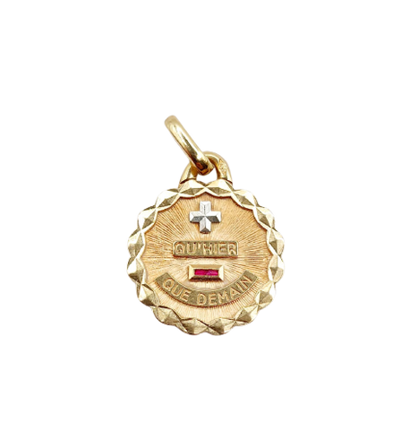 Augis - Love medal pendant in rose gold and ruby 