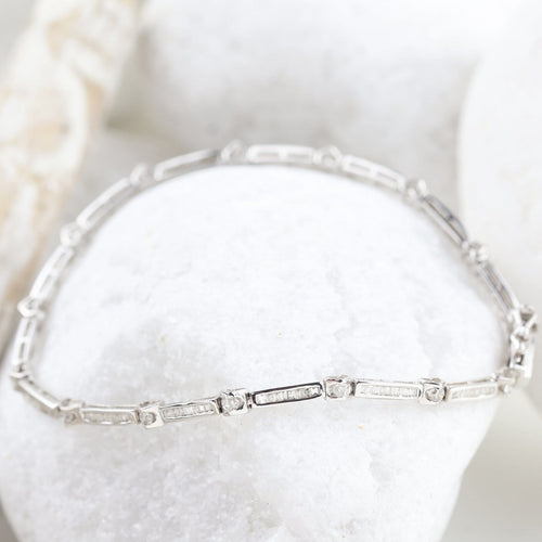 Bracelet Bracelet en or blanc 18K et diamants 1,06 ct 58 Facettes 1BNN