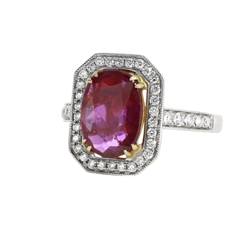 Anillo de oro blanco y amarillo, rubíes y diamantes 