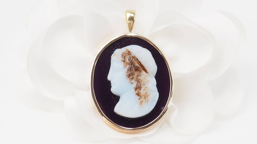 Pendentif Pendentif camée sur agate bleue en or jaune 14 kt 58 Facettes 32798