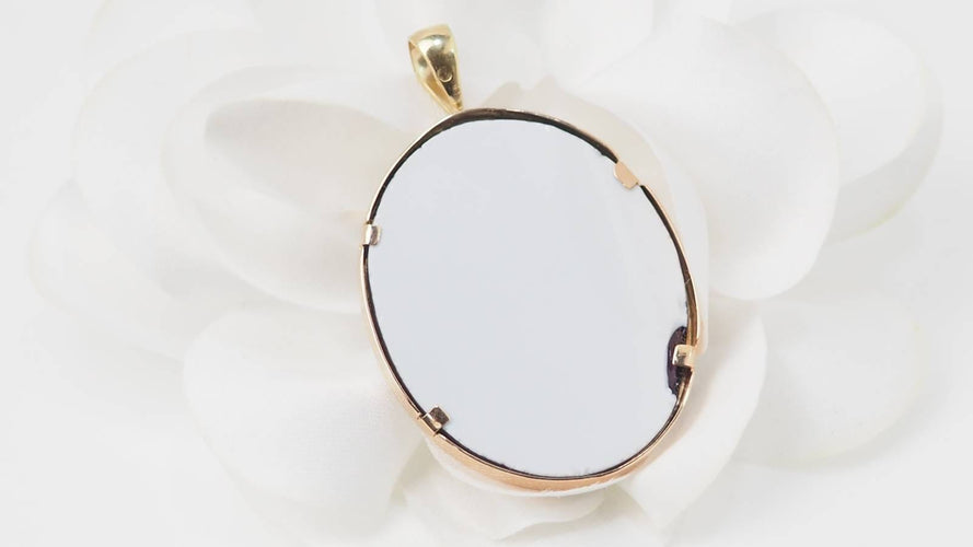 Pendentif Pendentif camée sur agate bleue en or jaune 14 kt 58 Facettes 32798
