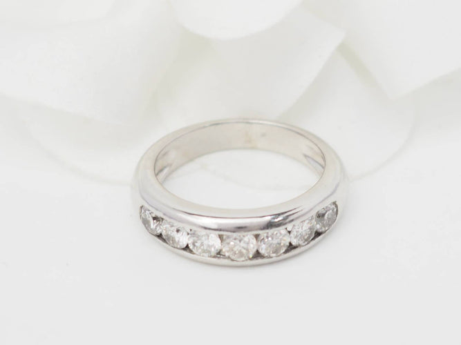 Bague 52.5 Demi-alliance - Bague en or blanc et diamants 58 Facettes 33105