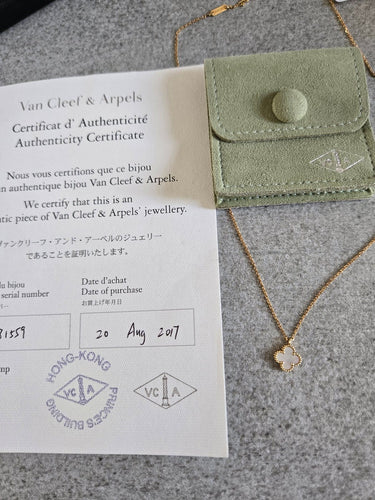 Collier Van Cleef & Arpels Sweet Alhambra - Collier en or jaune et nacre 58 Facettes jnci80
