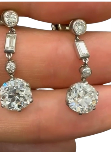 Art Deco - Earrings in platinum and old-cut diamonds 
