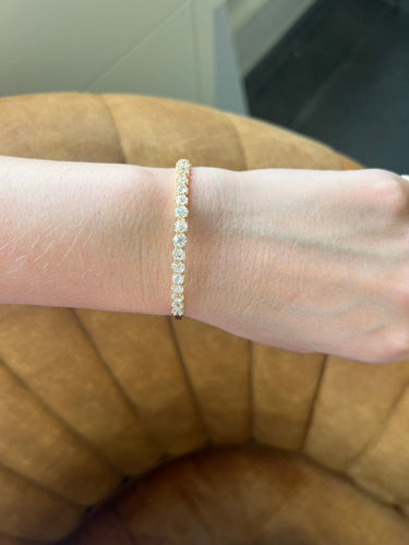 Bracelet Bracelet jonc - Bracelet en or 18K avec diamants taille ancienne 58 Facettes