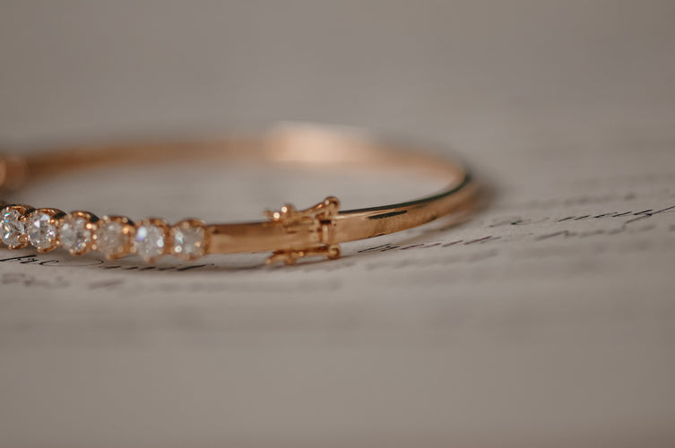 Bracelet Bracelet jonc - Bracelet en or 18K avec diamants taille ancienne 58 Facettes