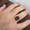 https://api-ledial.emberware.it/app/uploads/2026/06/38403-anello-oro-scudo-uomo-corniola_indossato_sito-51.jpg