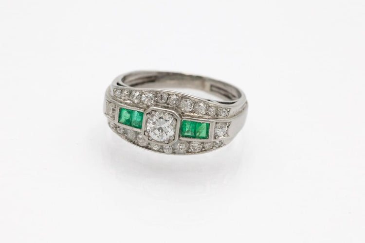 exclusive-platinum-signet-ring-with-diamonds-and-emeralds-mid-20th-century (4).jpg
