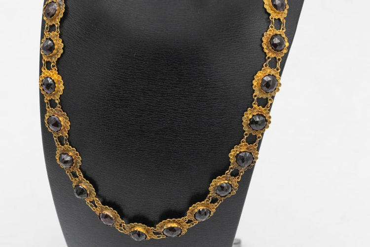 traditional-dutch-gold-necklace-with-garnets-first-half-of-the-19th-century (8).jpg