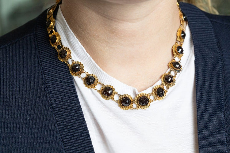 traditional-dutch-gold-necklace-with-garnets-first-half-of-the-19th-century (1).jpg