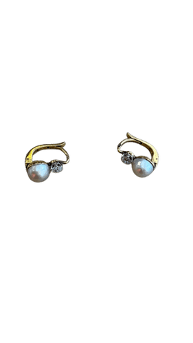 Boucles d’oreilles dormeuses en or jaune, perles et diamants 58 Facettes Boucles 001