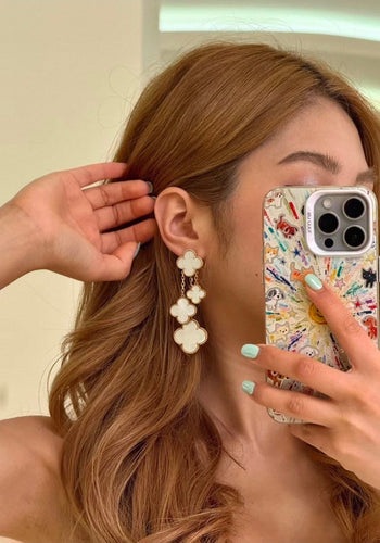 Boucles d'oreilles Van Cleef & Arpels - Boucles d'oreilles Magic Alhambra en or jaune et nacre 58 Facettes jnci108