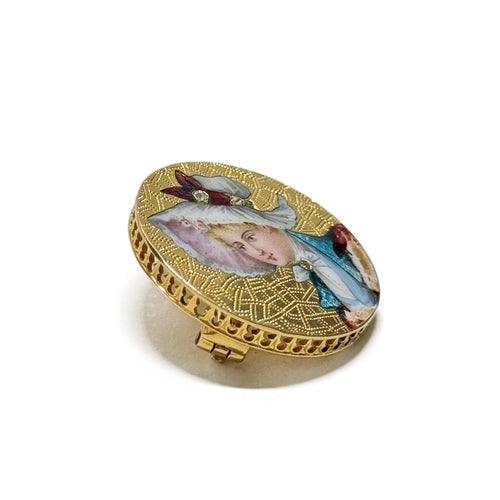Broche Broche femme au chapeau en or jaune 18K et diamants 58 Facettes REF24024-188