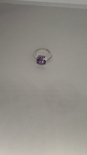 Bague 55 Bague en or blanc, améthyste et diamants 58 Facettes Bague 001