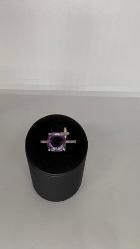 Bague 55 Bague en or blanc, améthyste et diamants 58 Facettes Bague 001
