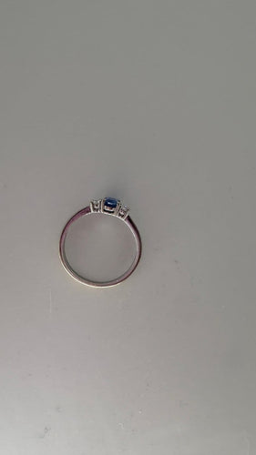 Bague 54 Bague en or blanc avec saphir et diamants 58 Facettes Bague 001