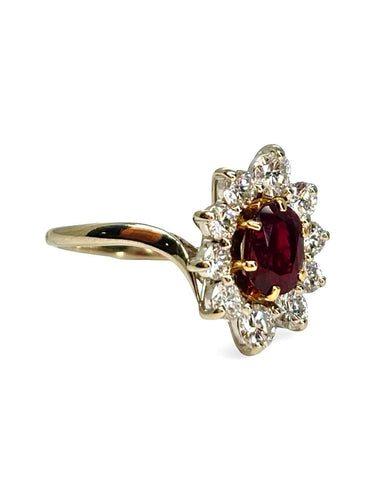 Bague_en_or_blanc_18K_sertie_d_un_rubis_non_chauff_1_54_carat_et_de_diamants_1_68_carat.jpg