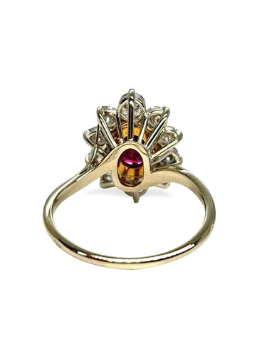 Bague_de_style_marguerite_en_or_blanc_18_carats_avec_rubis_non_chauff_et_pavage_de_diamants_1_68_ct.jpg