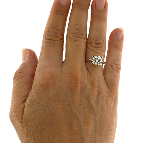 https://www.gioielleriaguidetti.it/wp-content/uploads/2026/06/G3977-anello-solitario-oro-bianco-diamante-brillante-2.jpg