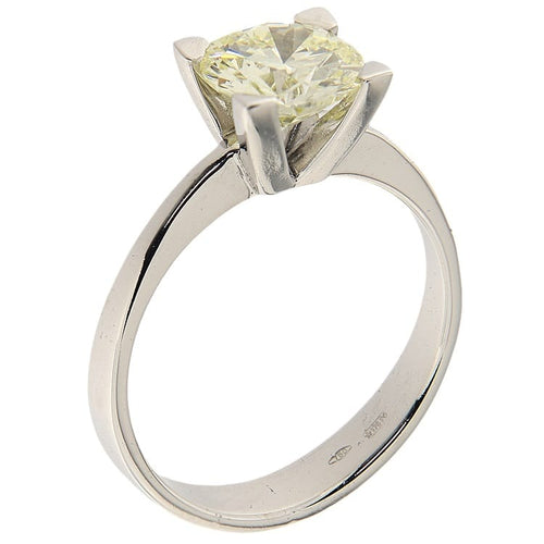 https://www.gioielleriaguidetti.it/wp-content/uploads/2026/06/G3977-anello-solitario-oro-bianco-diamante-brillante-3.jpg
