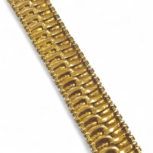 Bracelet Bracelet manchette libellule en or jaune 18K 58 Facettes REF2540CF-307