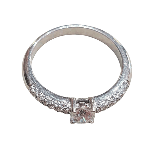 Bague Bague en or blanc et diamants 58 Facettes S416