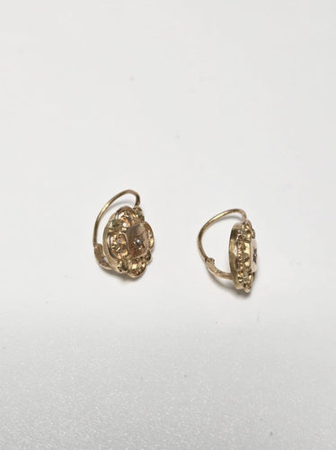 Boucles d'oreilles Boucles d’oreilles dormeuses anciennes en or jaune 18 ct et demi-perles 58 Facettes Bo_01
