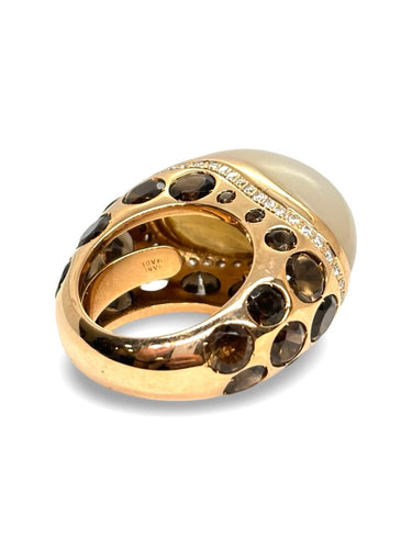 Bague_Anjara_en_or_jaune_750_milli_mes_orn_e_d_une_pierre_de_lune_d_un_quartz_fum_et_de_diamants.jpg