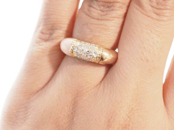 Bague 54 Van Cleef & Arpels Philippine - Bague en or jaune, diamants et corail 58 Facettes 33591