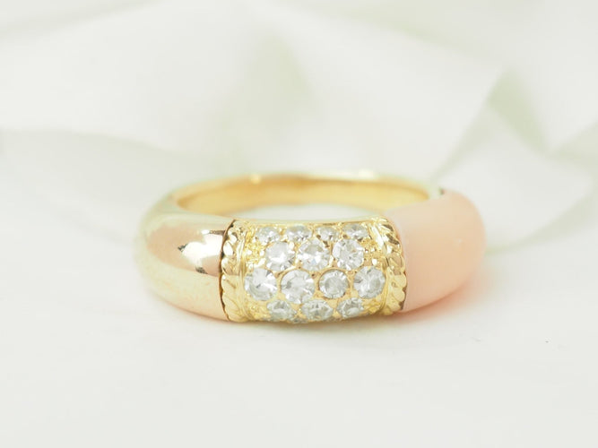 Bague 54 Van Cleef & Arpels Philippine - Bague or jaune, diamants et corail 58 Facettes 33591