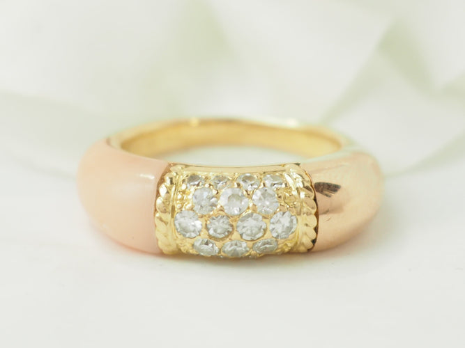 Bague 54 Van Cleef & Arpels Philippine - Bague en or jaune, diamants et corail 58 Facettes 33591
