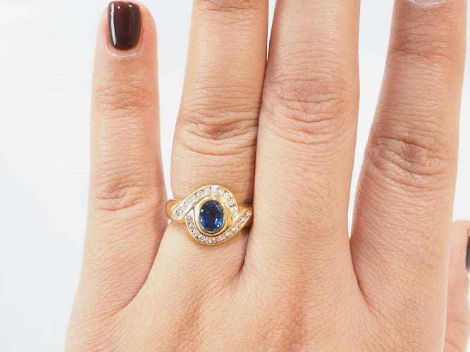 Bague 54 Bague en or jaune, saphir ovale et diamants 58 Facettes 33549