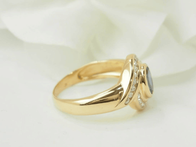 Bague 54 Bague vintage en or jaune 18 carats, saphir de Ceylan et diamants 58 Facettes 33549