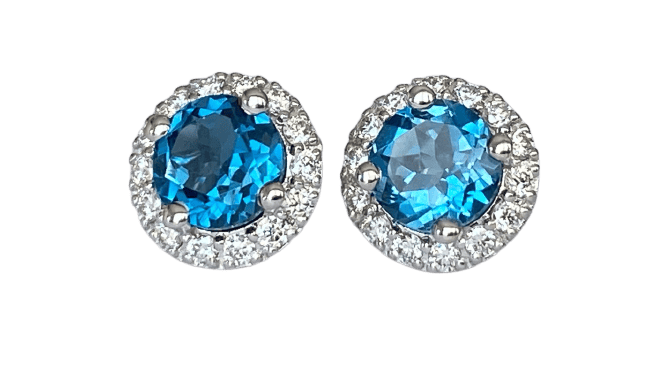 Boucles d'oreilles Boucles d'oreilles halo en or blanc, topazes London Blue et diamants 58 Facettes earrings