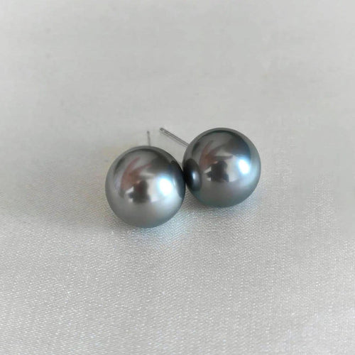 12mm-grey-tahitian-pearl-earrings-18k-white-gold-underwater-4.jpg