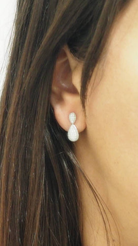 Boucles d'oreilles Boucles d'oreilles pendantes en or blanc et diamants 58 Facettes 32102