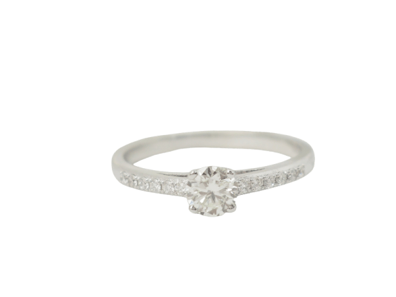 Bague 53 Bague solitaire en or blanc et diamants 58 Facettes 30920