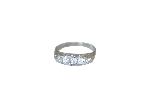Bague 57 Bague jarretière Art déco en platine et diamants 58 Facettes