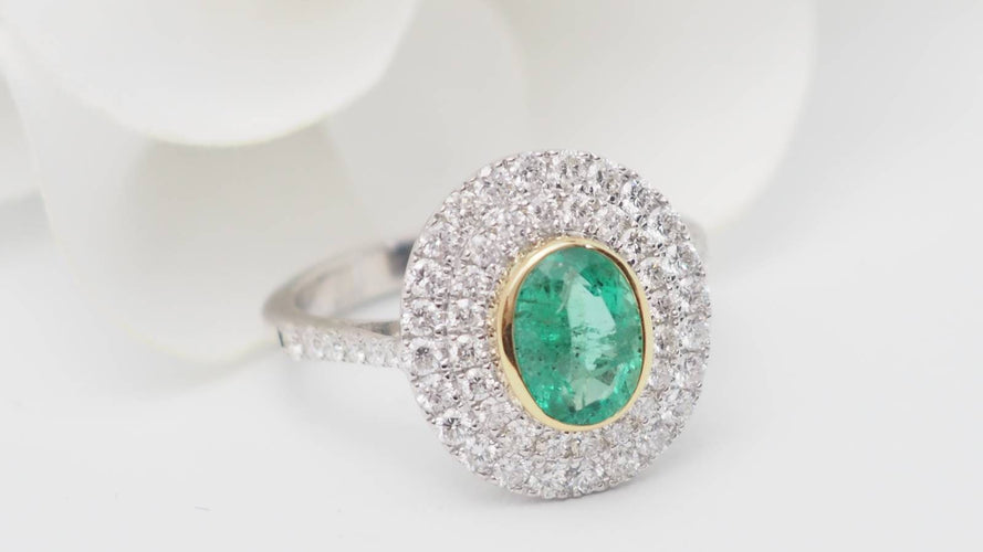 Bague 54 Bague double entourage en or bicolore, émeraude et diamants 58 Facettes 32849
