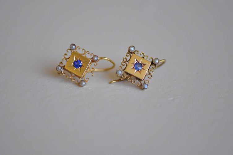 Boucles d'oreilles Boucles d'oreilles vintage en or jaune 18K saphirs et perles 58 Facettes