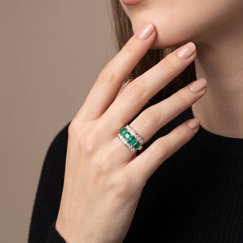 bague-or-gris-emeraude-et-diamants.jpg