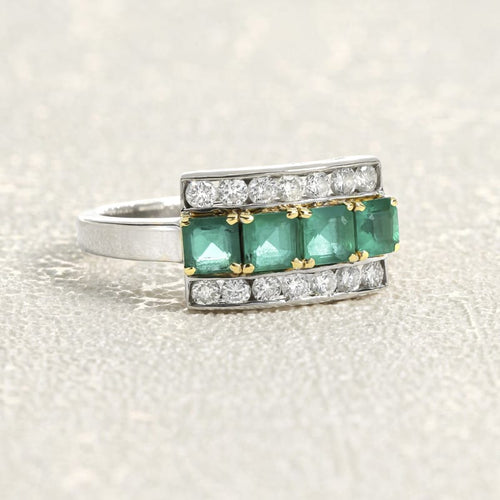 bague-or-gris-emeraude-et-diamants.jpg