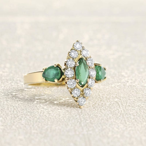 bague-or-jaune-emeraude-et-diamants.jpg