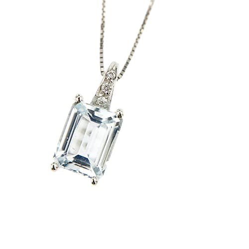 https://ledial.it/app/uploads/2026/06/38678-collana-oro-ciondolo-acquamarina-diamanti_05.jpg