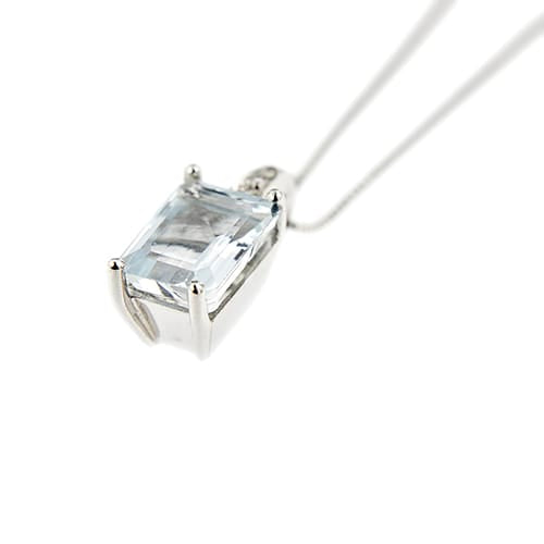 https://ledial.it/app/uploads/2026/06/38678-collana-oro-ciondolo-acquamarina-diamanti_07.jpg